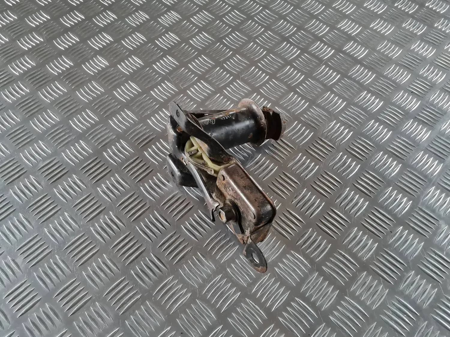 Levantador de la rueda de repuesto RENAULT SCENIC III 2011 - foto 4