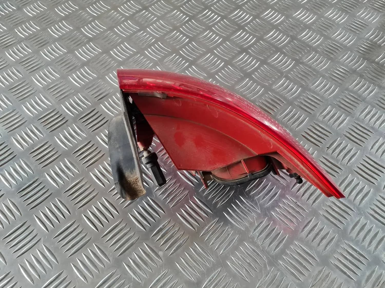 Luz trasera izquierda AUDI A6 2008 - foto 3