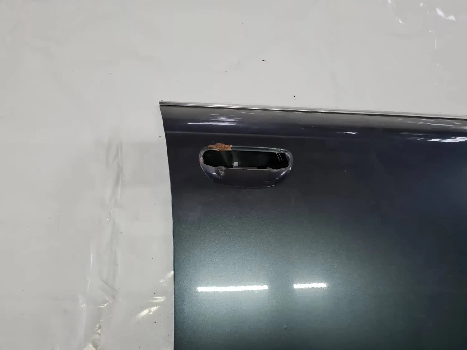 Puerta delantera derecha AUDI A6 2008 - foto 6