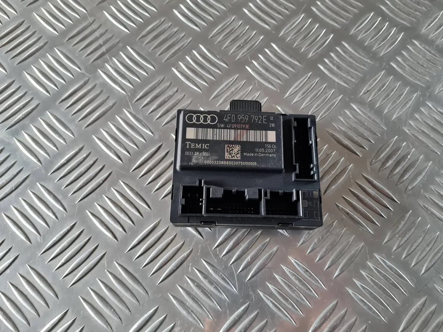 Unidad de control del confort AUDI A6 2008 - foto 1
