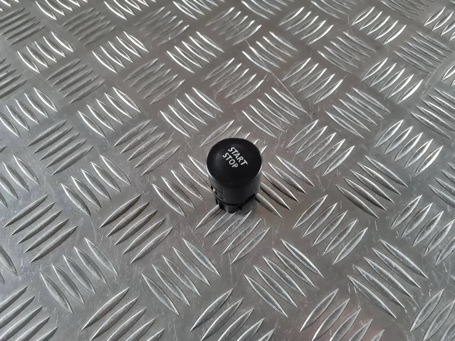 Botón de arranque/parada del motor RENAULT SCENIC III 2011 - foto 1
