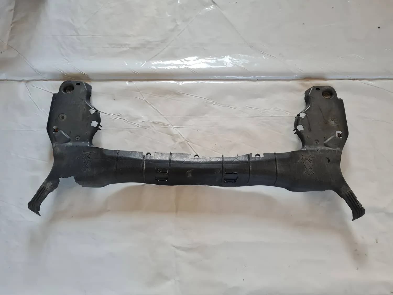 Protección del eje trasero RENAULT SCENIC III 2011 - foto 1
