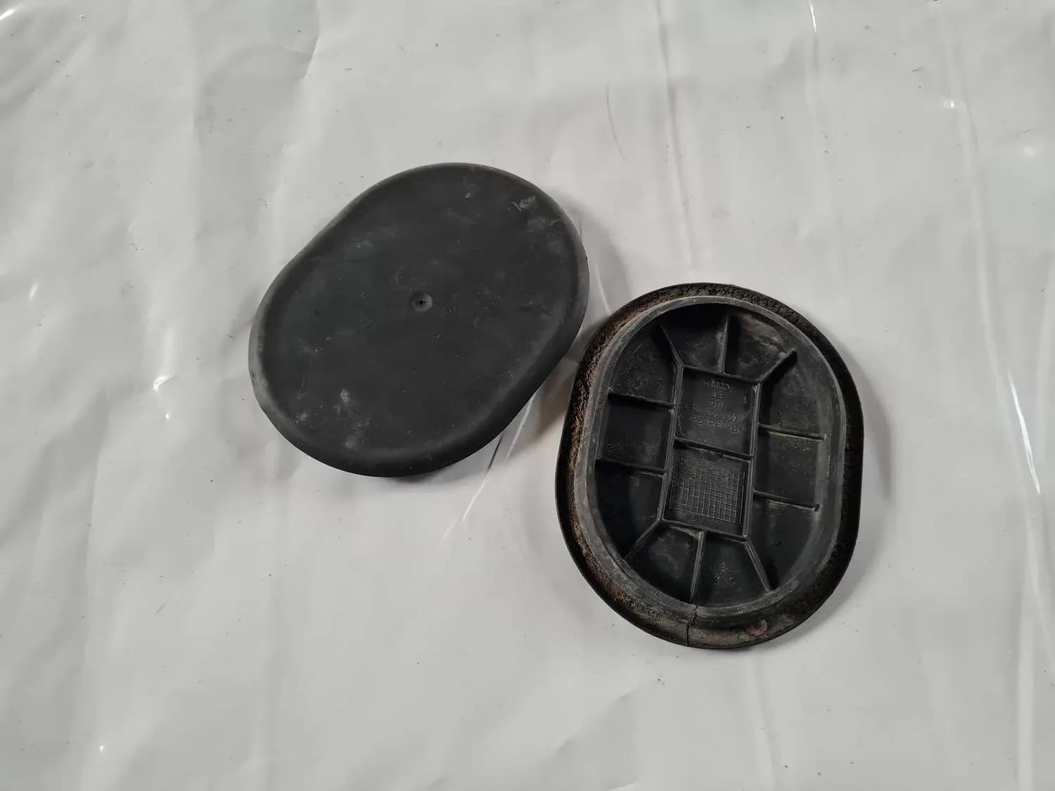 Tapa del revestimiento del paso de rueda delantero AUDI A6 2008