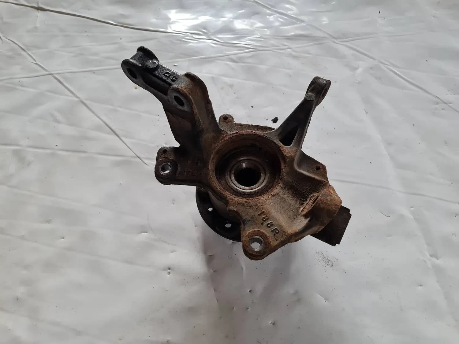 Cubo de la rueda delantera derecha RENAULT SCENIC III 2011 - foto 5