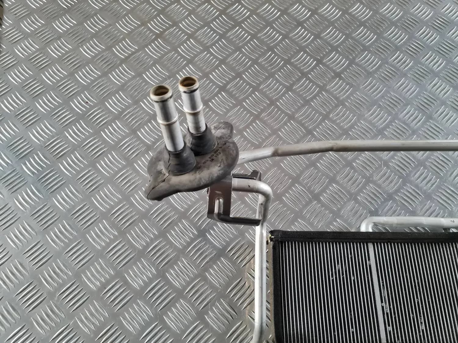 Radiador del sistema de calefacción AUDI A6 2008 - foto 4