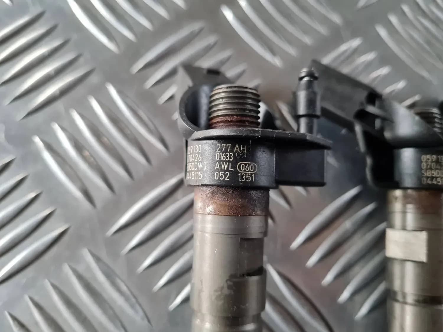 Inyector de combustible AUDI A6 2008 - foto 7
