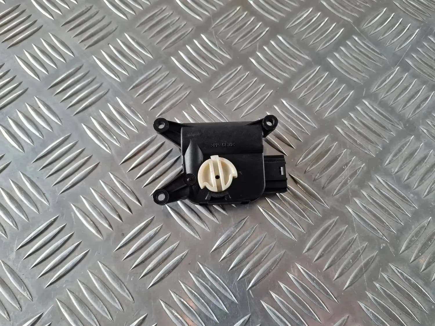 Actuador del sistema de calefacción AUDI A6 2008 - foto 3