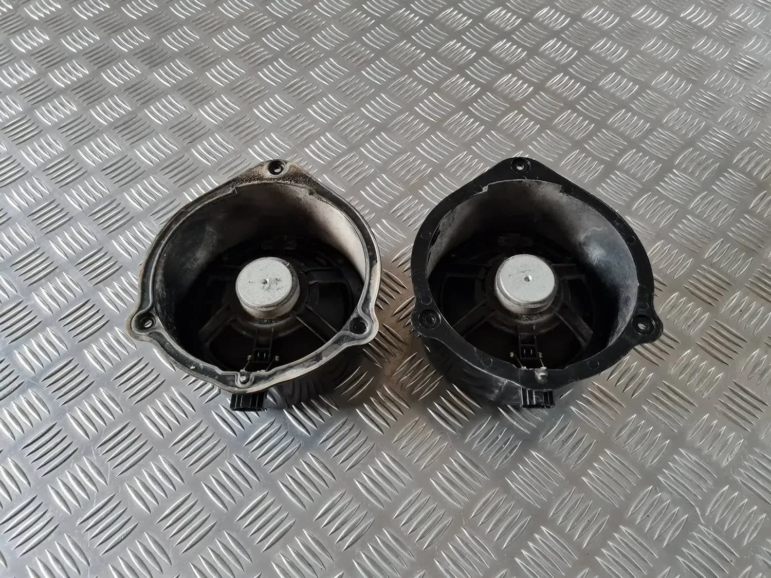 Altavoz de la puerta, inferior AUDI A6 2008 - foto 4