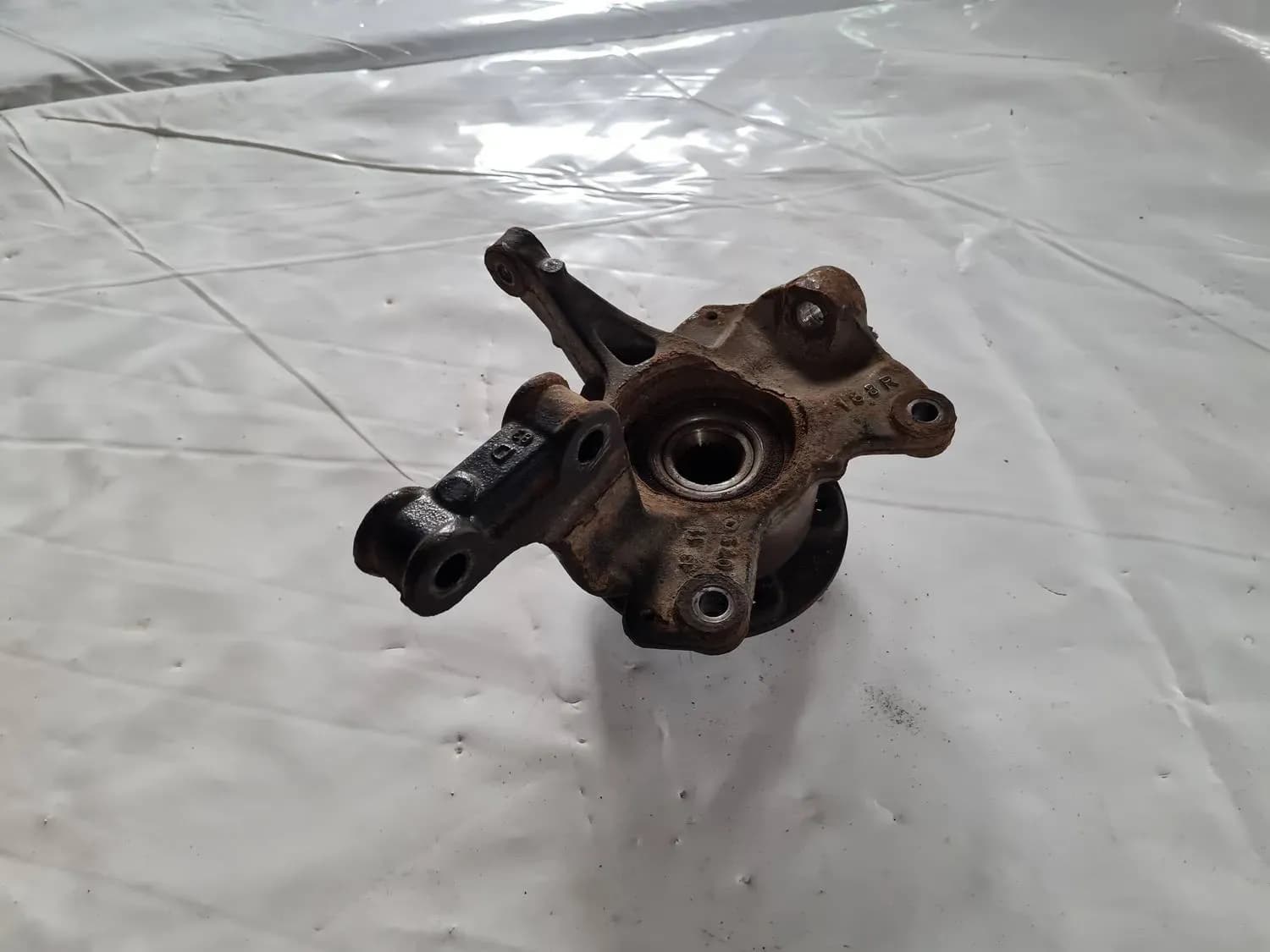 Cubo de la rueda delantera derecha RENAULT SCENIC III 2011 - foto 4