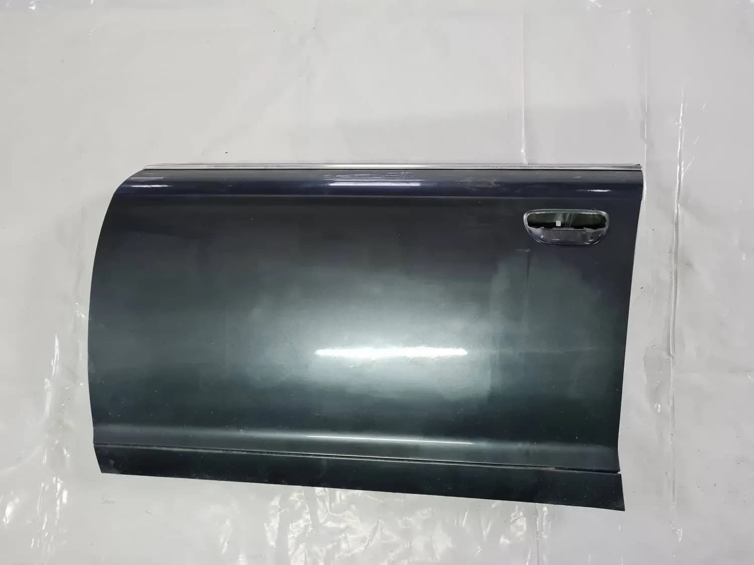 Puerta delantera izquierda AUDI A6 2008 - foto 6