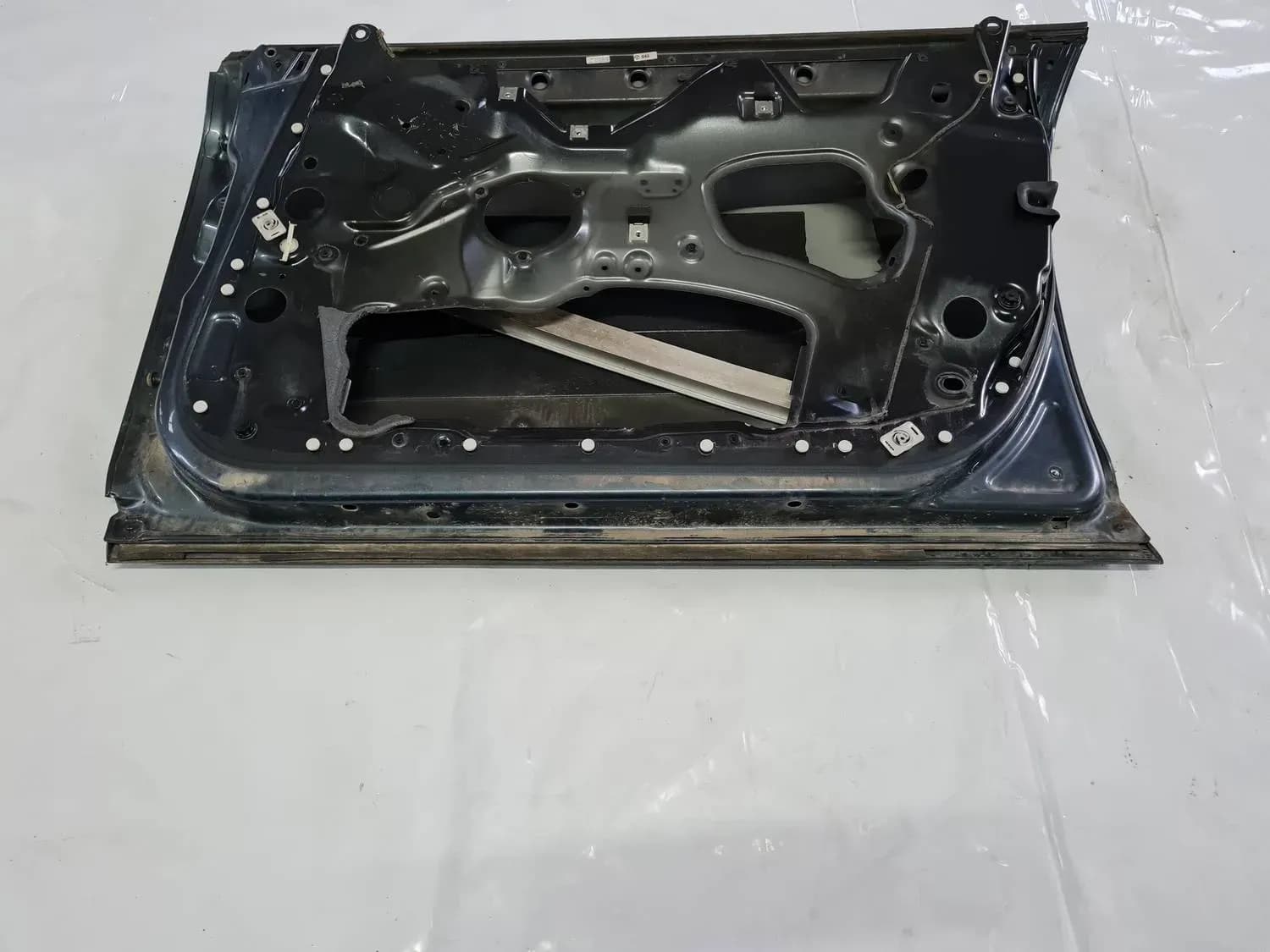 Puerta delantera derecha AUDI A6 2008 - foto 8