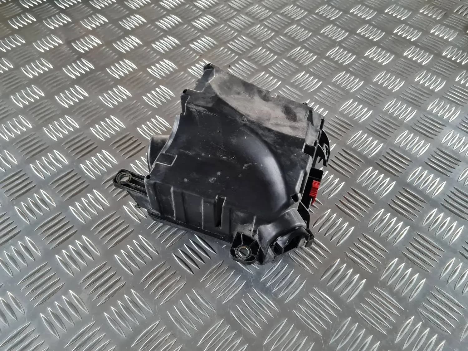Caja de fusibles y relés RENAULT SCENIC III 2011 - foto 2