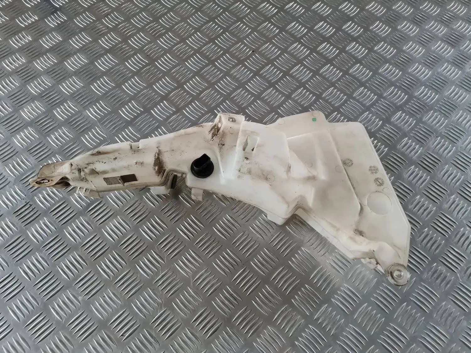 Depósito del líquido limpiaparabrisas AUDI A6 2008