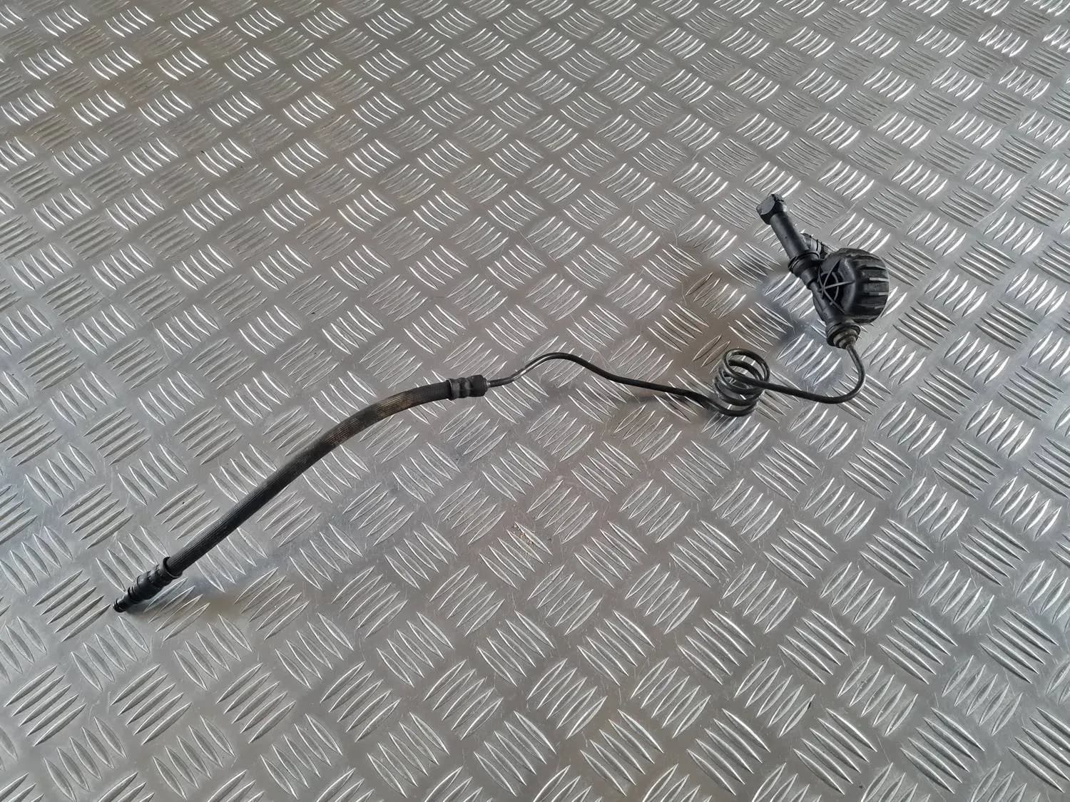 Tubo del cilindro maestro del embrague RENAULT SCENIC III 2011 - foto 1