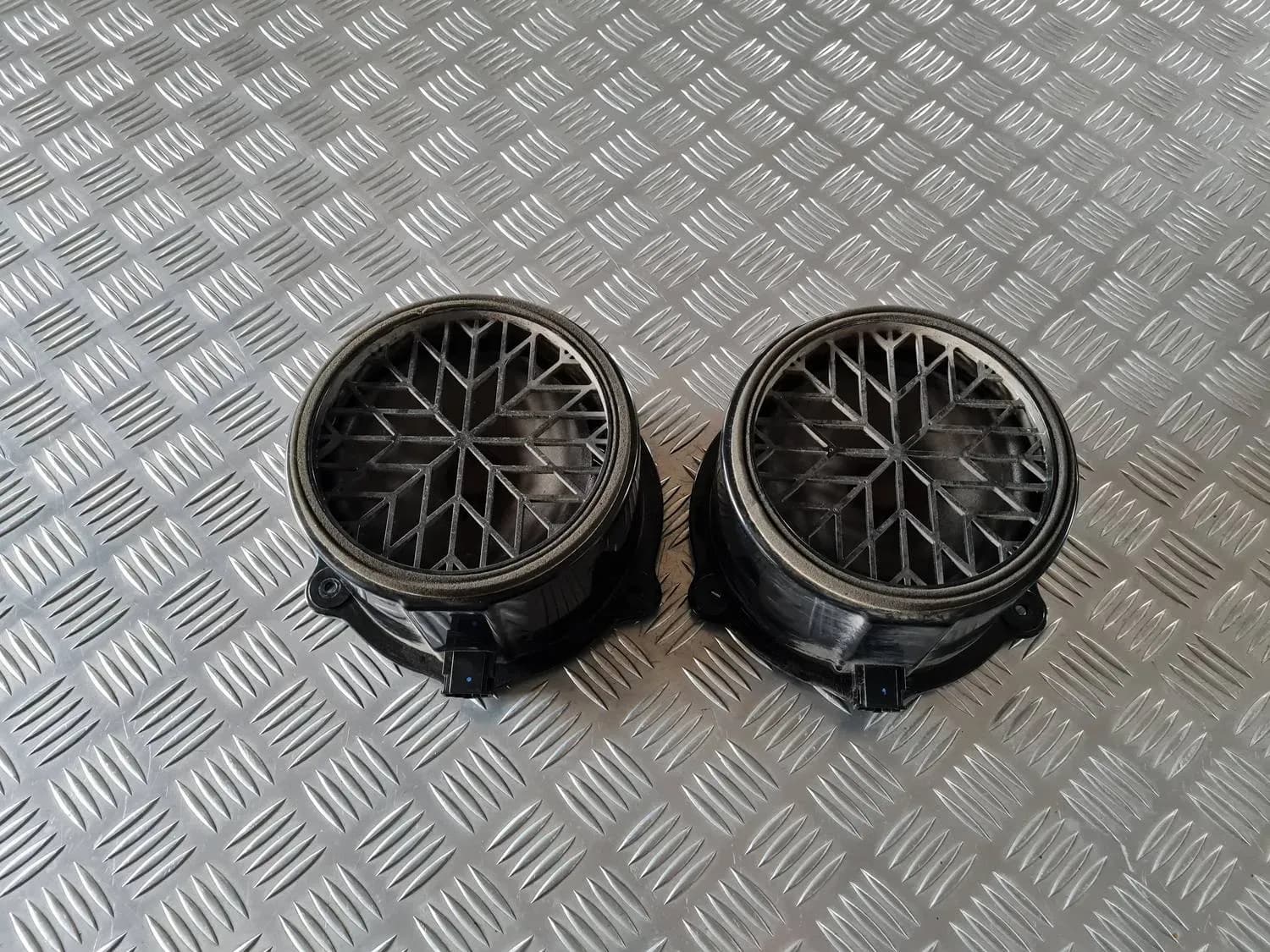 Altavoz de la puerta, inferior AUDI A6 2008 - foto 1