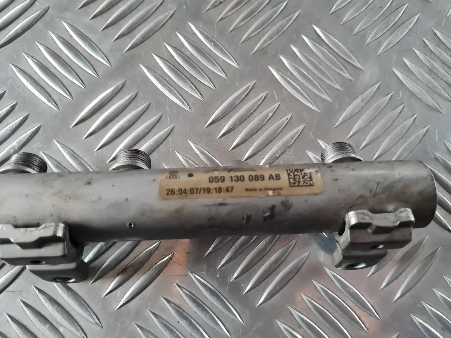 Riel de combustible AUDI A6 2008 - foto 2