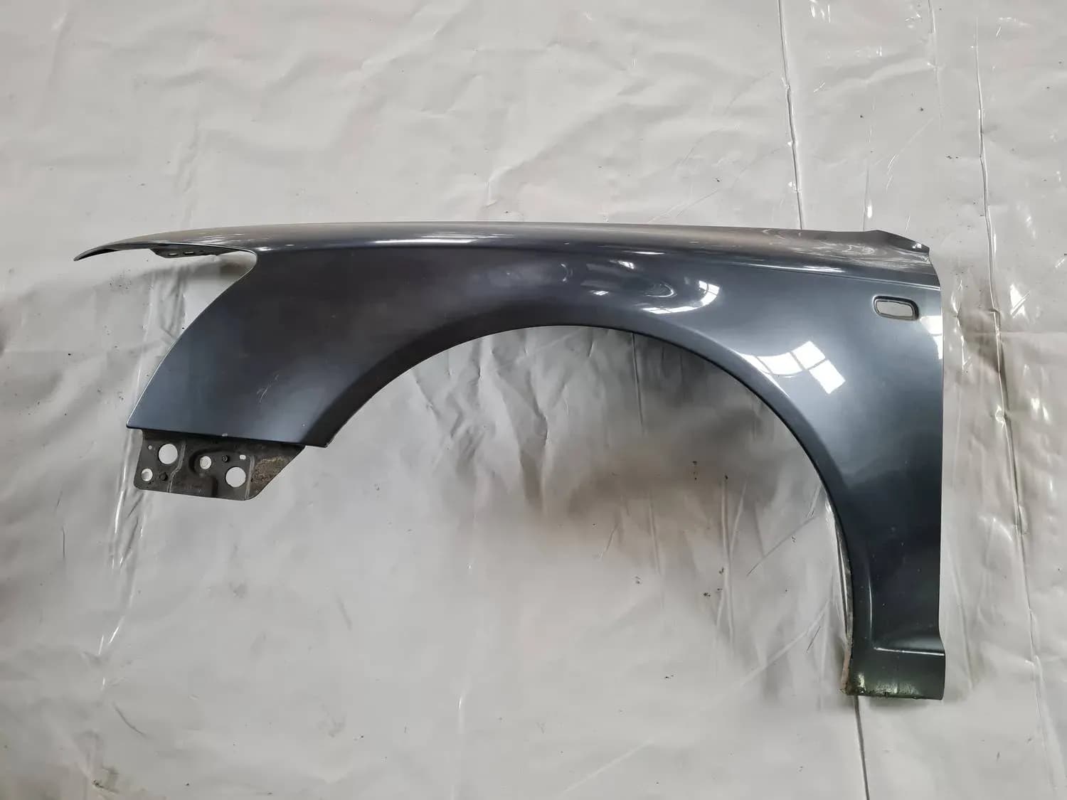 Alerón delantero izquierdo AUDI A6 2008