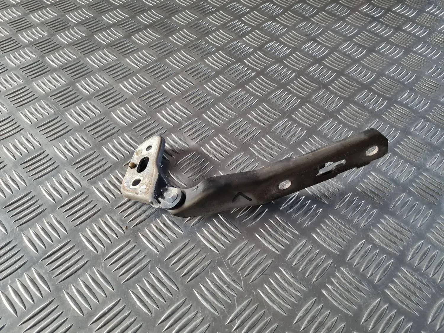 Bisagra del capó, izquierda AUDI A6 2008 - foto 1