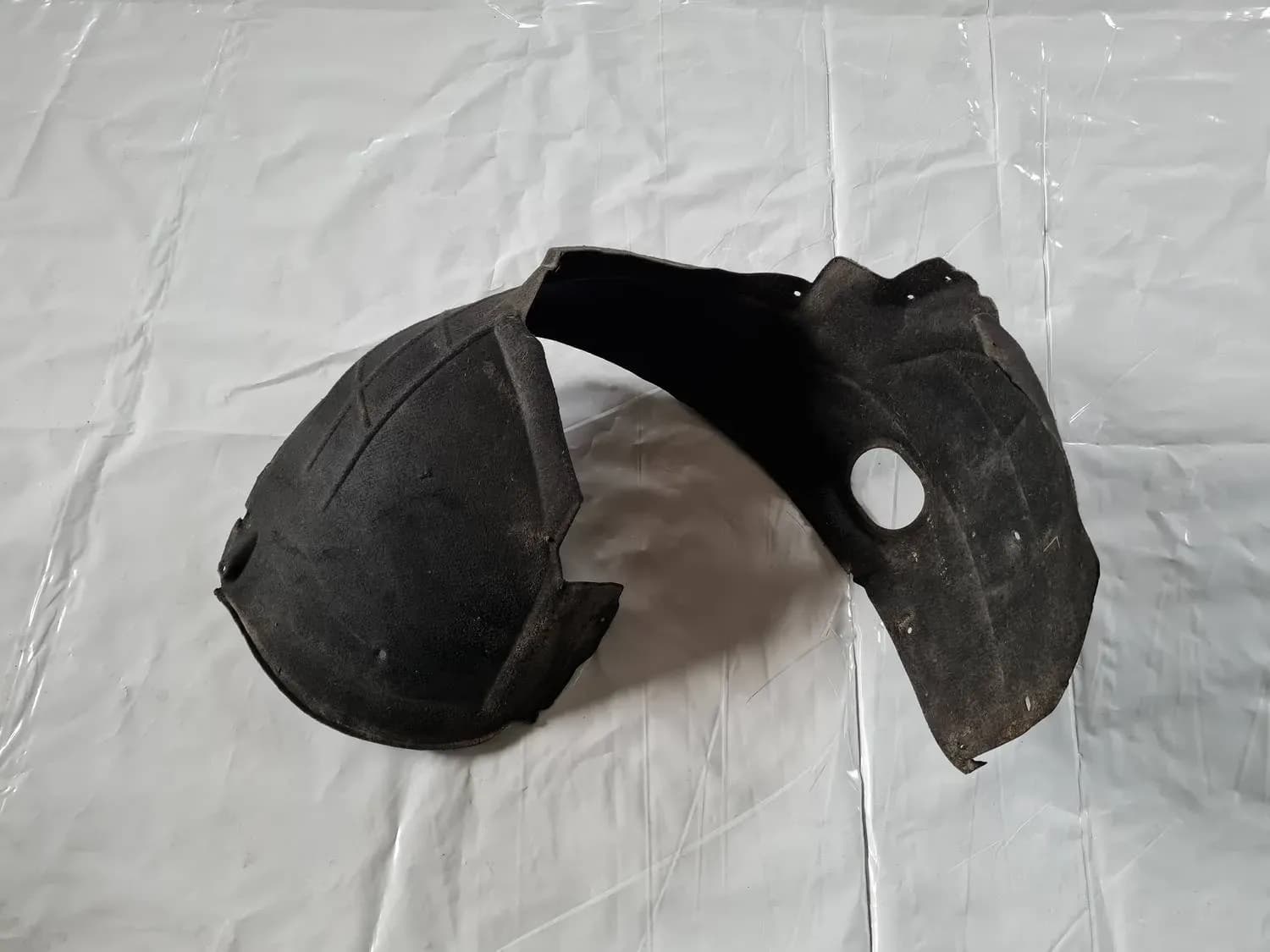 Guardabarros interior delantero derecho AUDI A6 2008