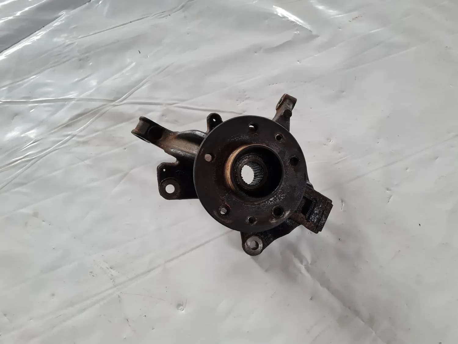 Cubo de la rueda delantera izquierda RENAULT SCENIC III 2011 - foto 3