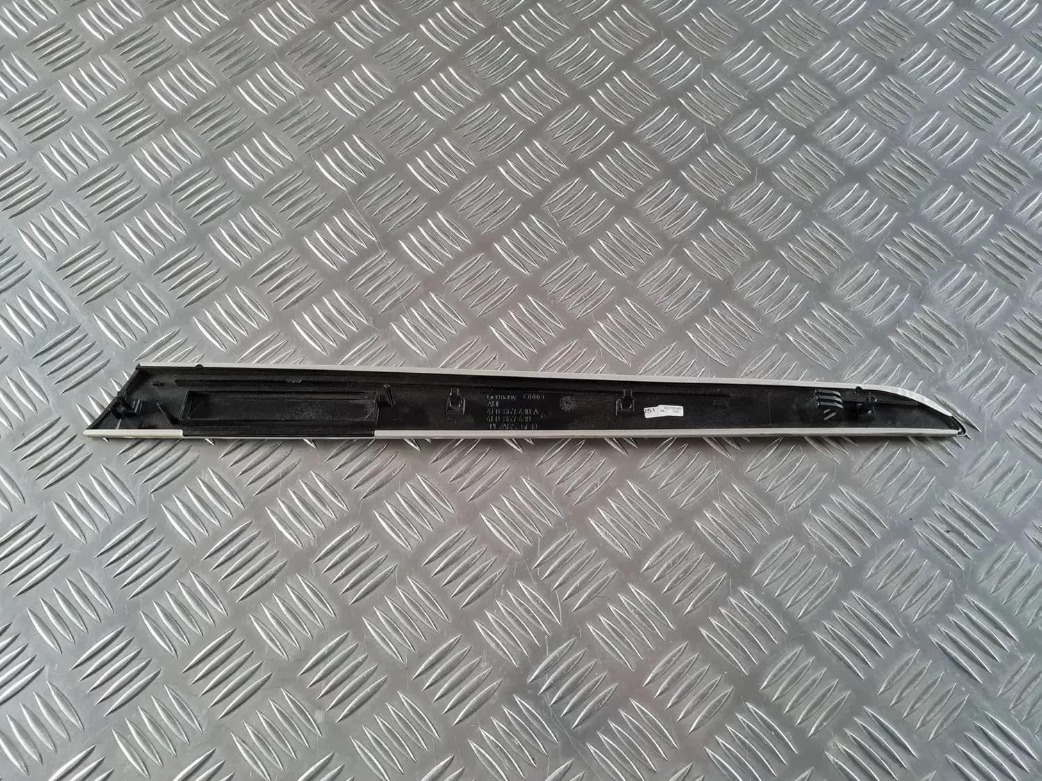 Paneles de revestimiento de las puertas AUDI A6 2008 - foto 4