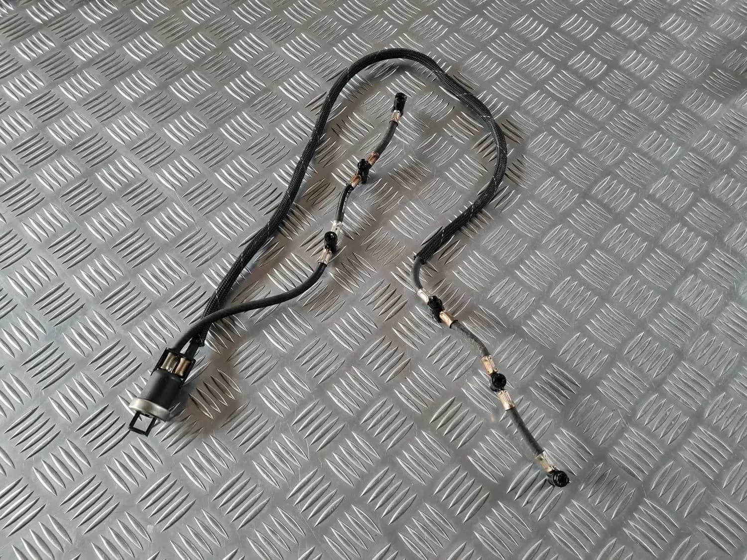 Tubo de retorno de combustible AUDI A6 2008 - foto 1