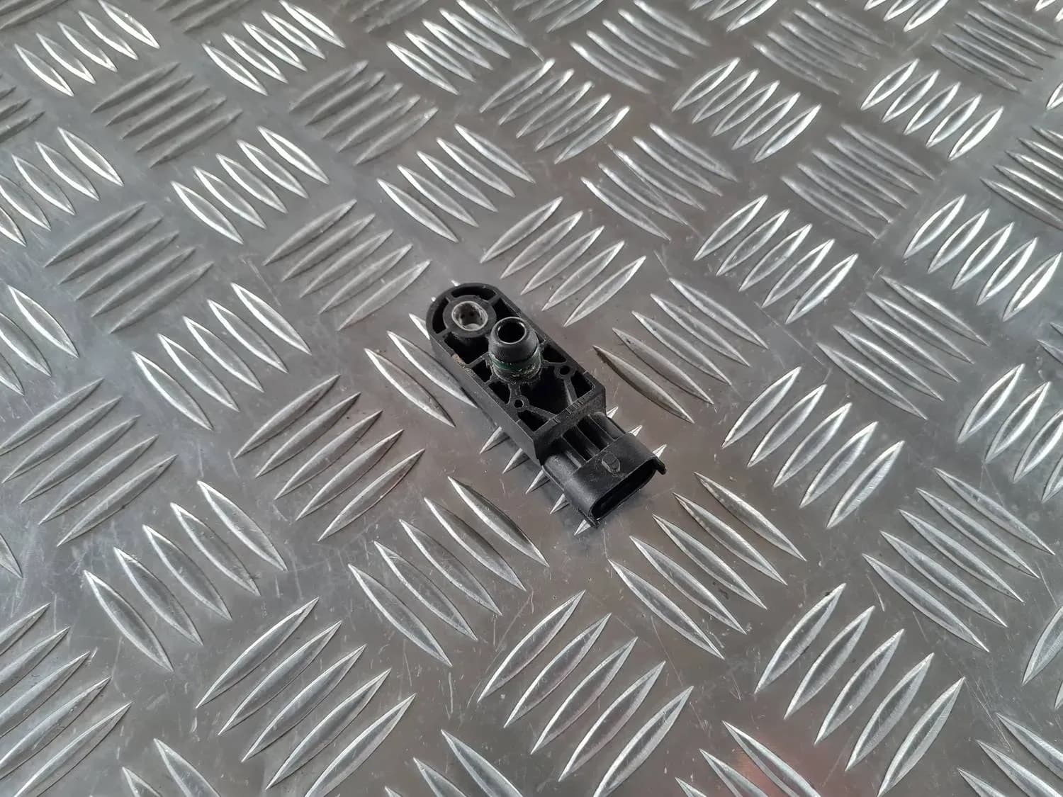 Sensor de presión de aire RENAULT SCENIC III 2011 - foto 3