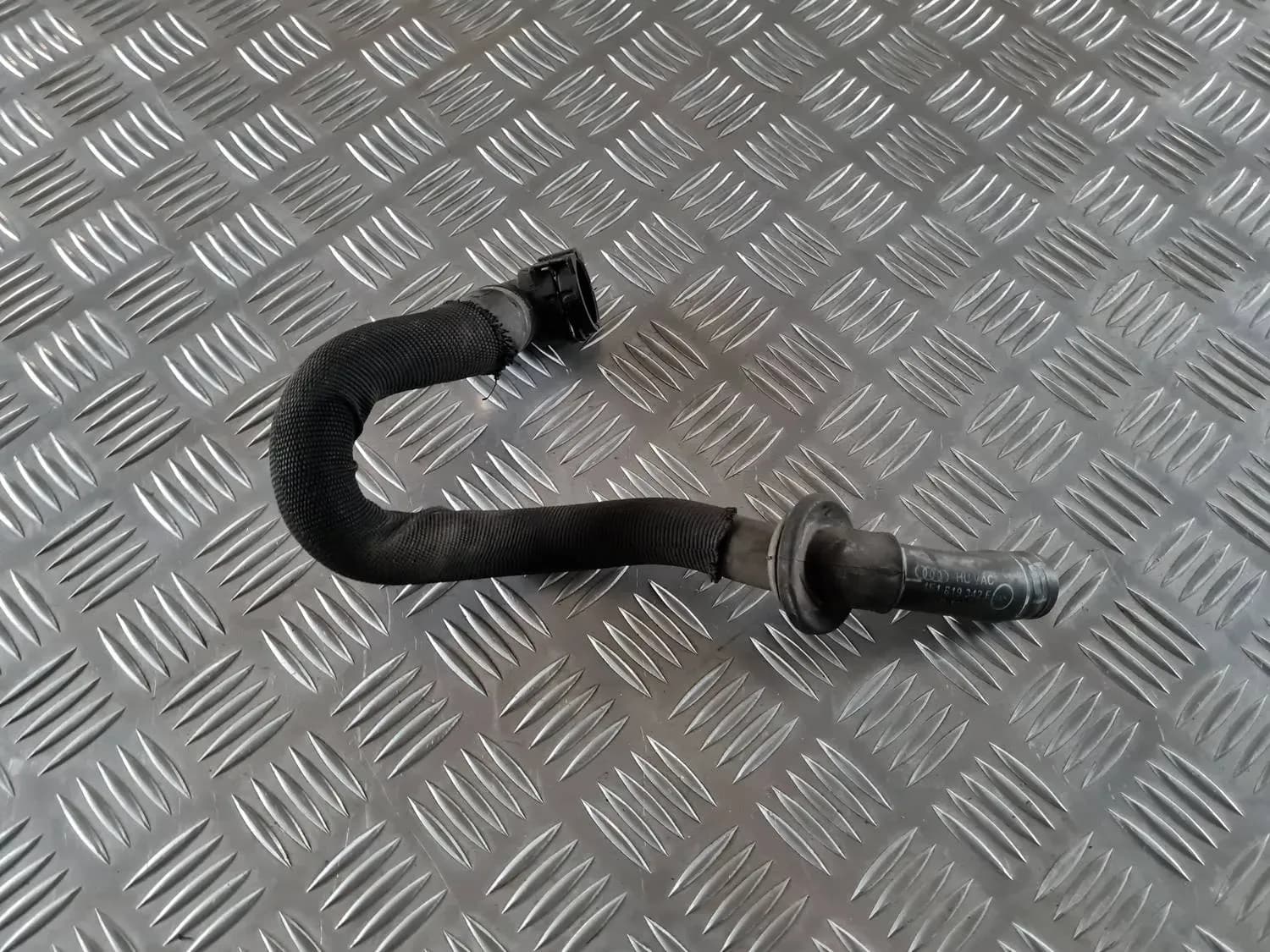 Tubos del radiador de calefacción AUDI A6 2008 - foto 2