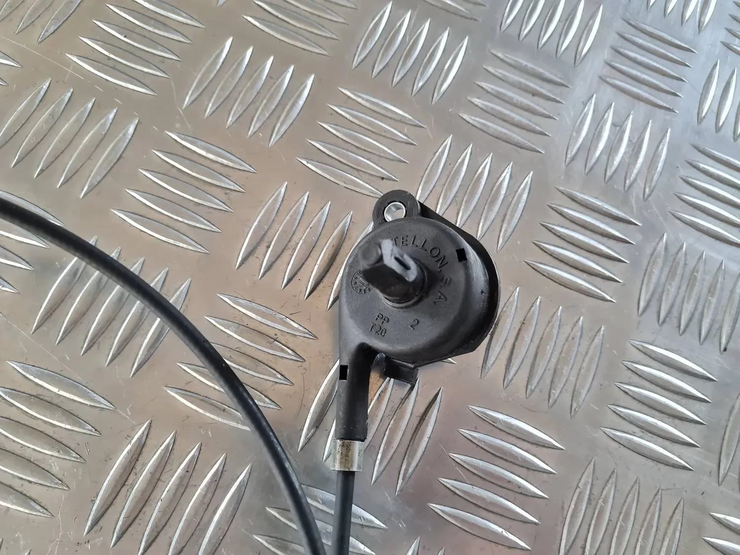 Cable del cierre del capó RENAULT SCENIC III 2011 - foto 4