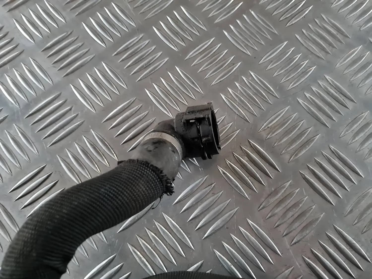 Tubos del radiador de calefacción AUDI A6 2008 - foto 4