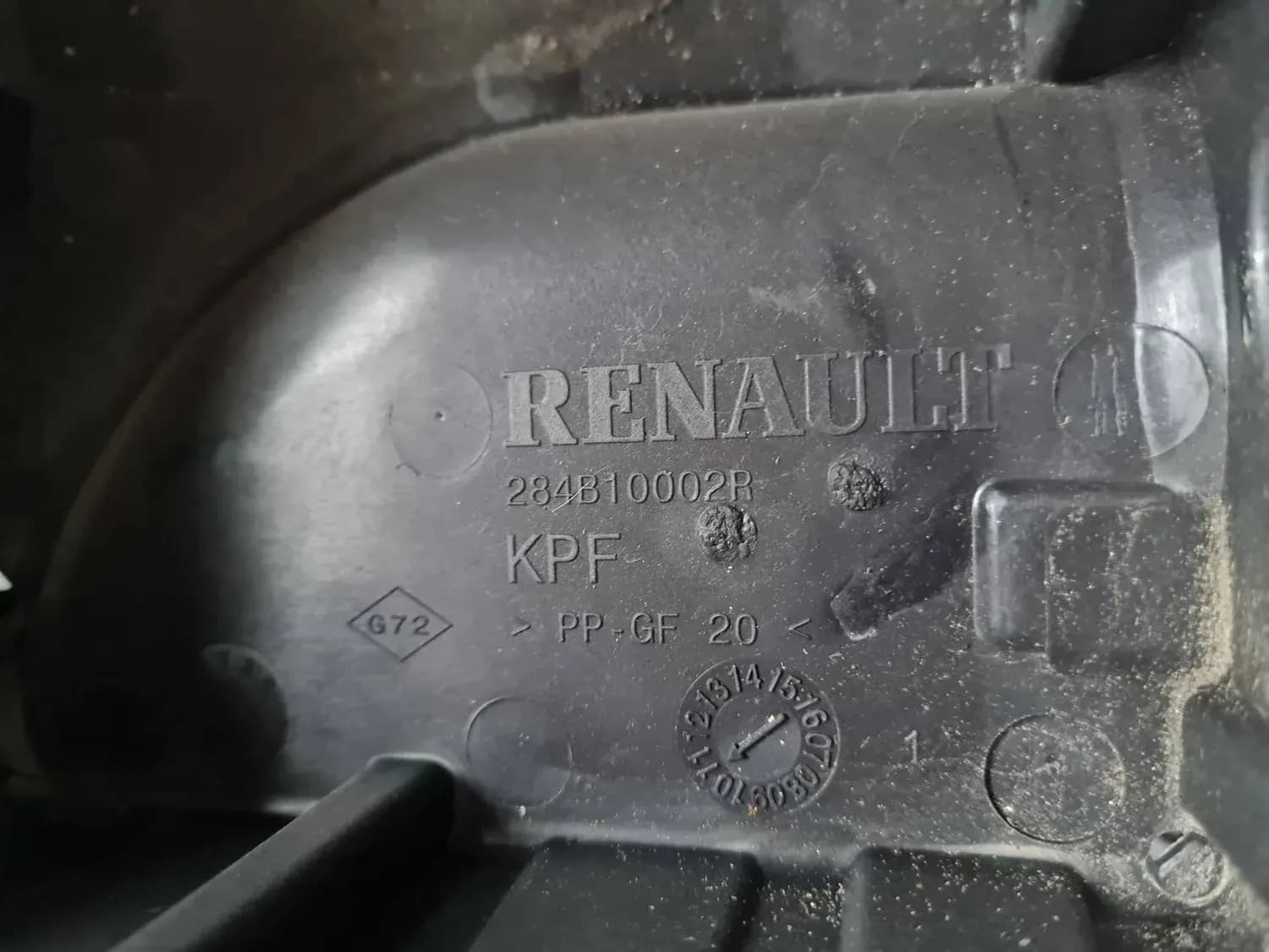 Caja de fusibles y relés RENAULT SCENIC III 2011 - foto 5