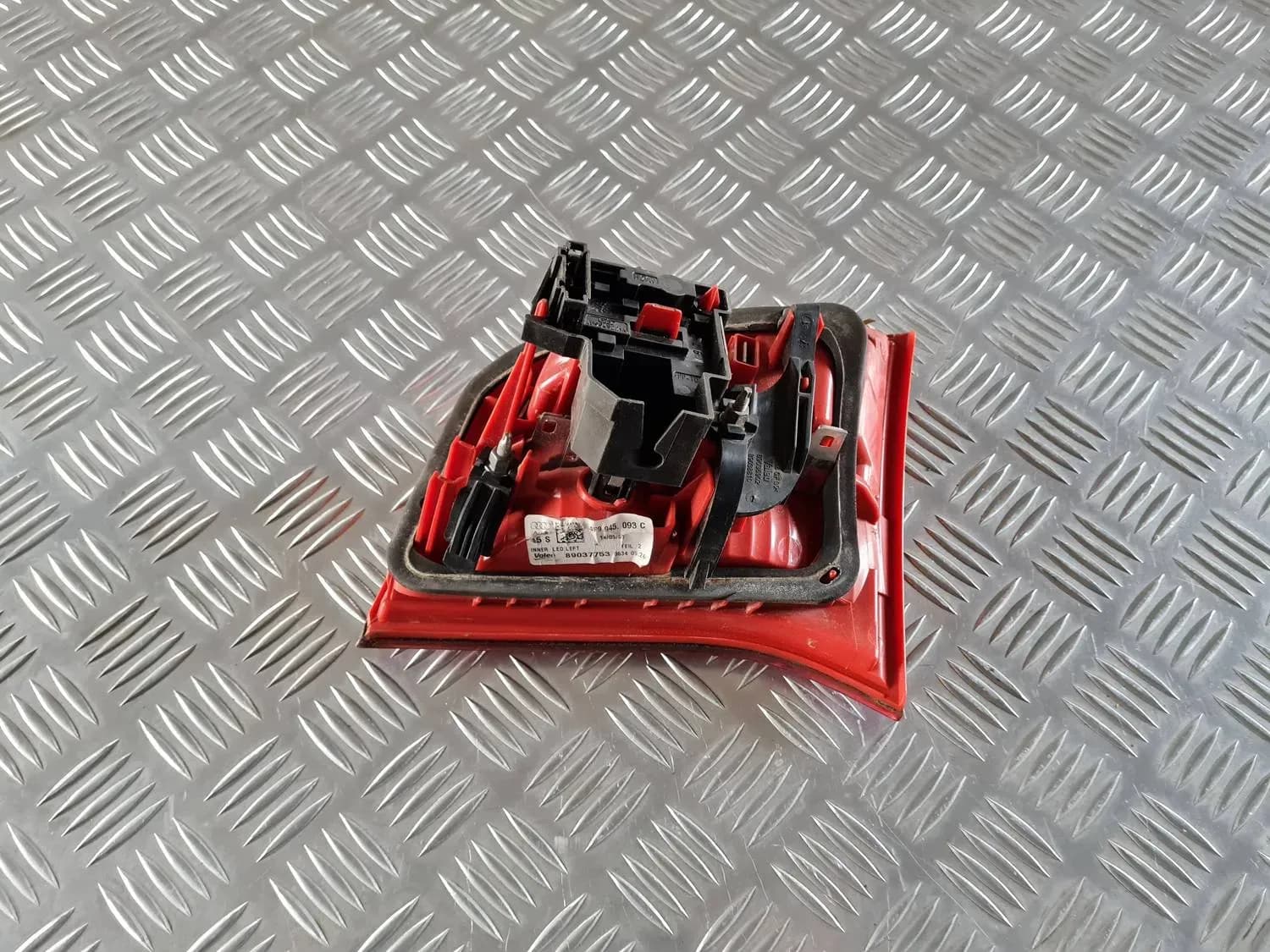Faro del maletero, izquierdo AUDI A6 2008 - foto 4