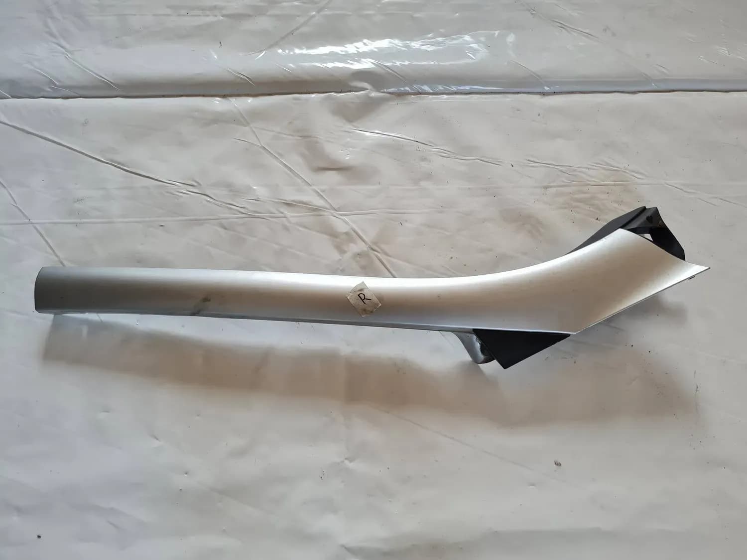 Cubierta del amortiguador delante RENAULT SCENIC III 2011 - foto 1