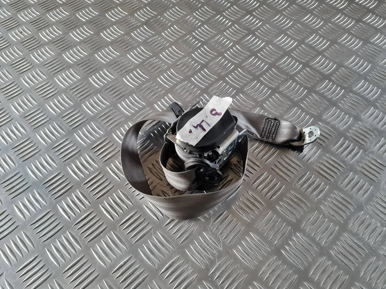 Cinturón de seguridad trasero central AUDI A6 2008 - foto 2