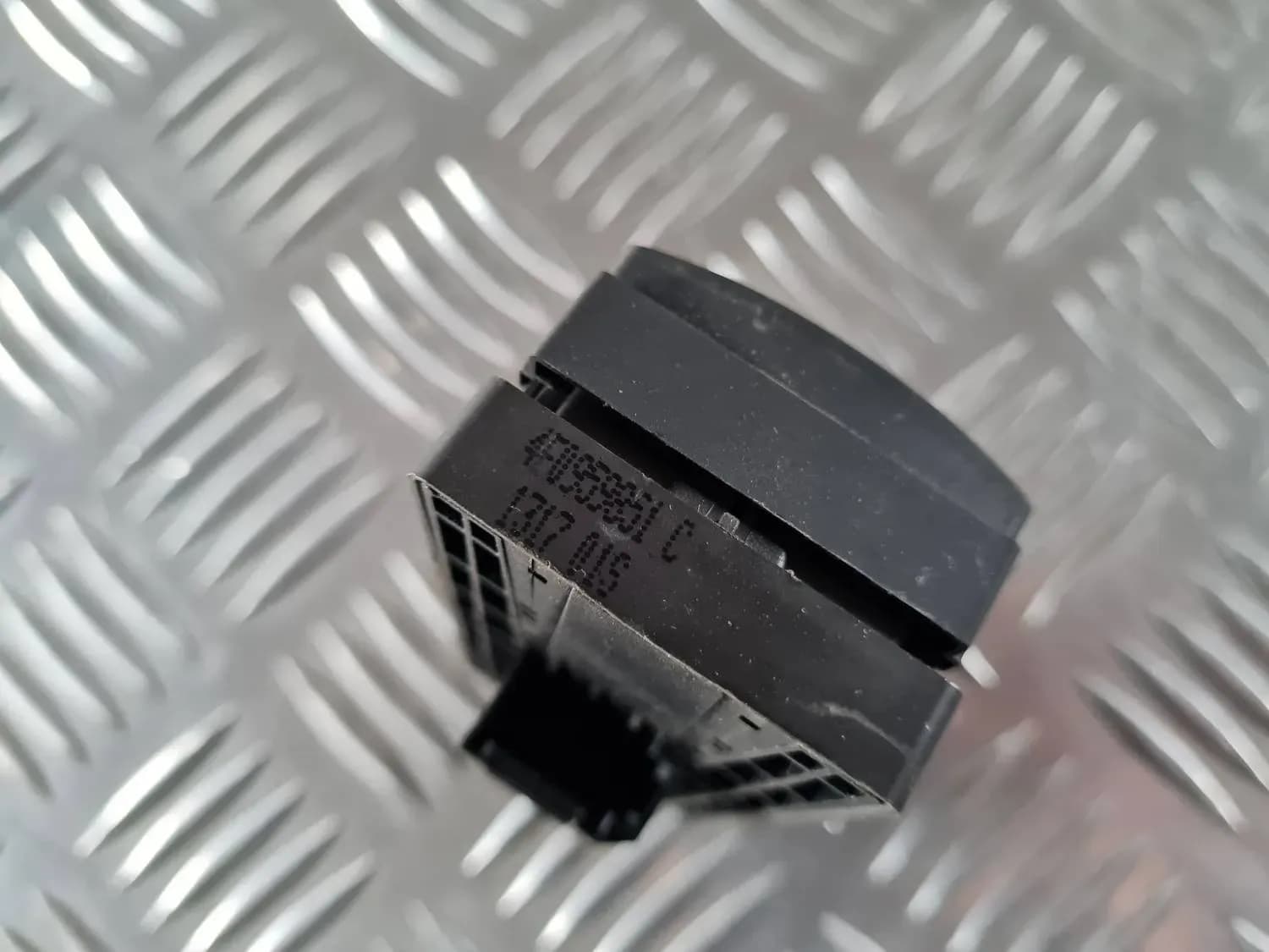 Botones del interruptor de la puerta del conductor AUDI A6 2008 - foto 4