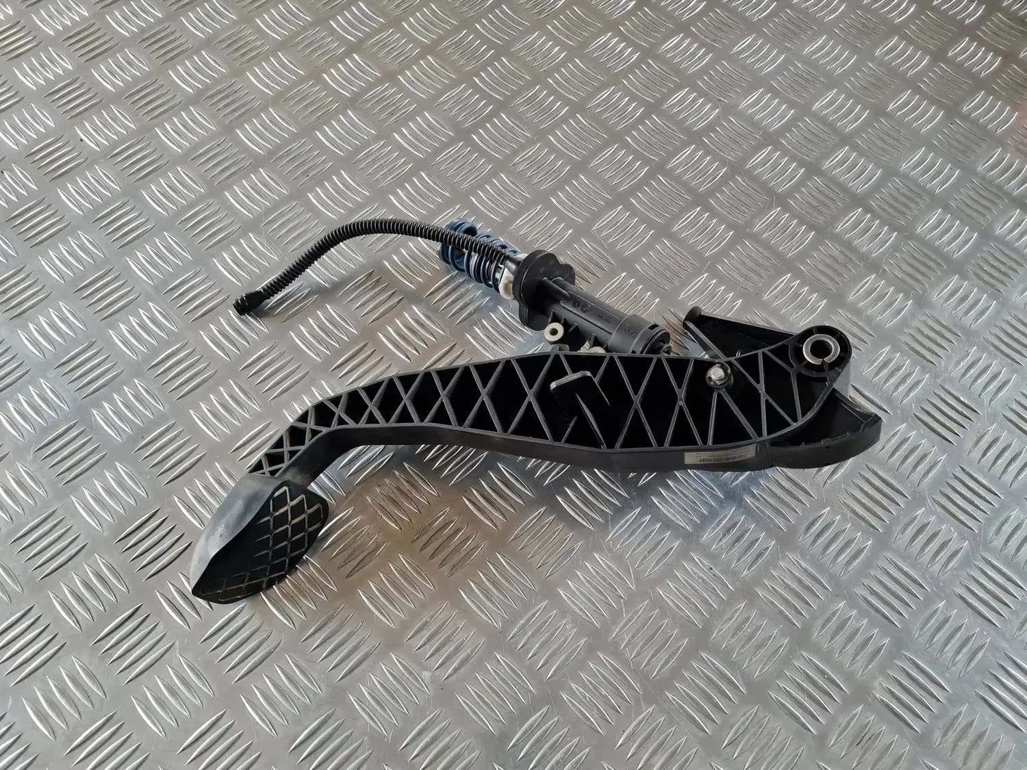 Pedal del embrague AUDI A6 2008 - foto 3