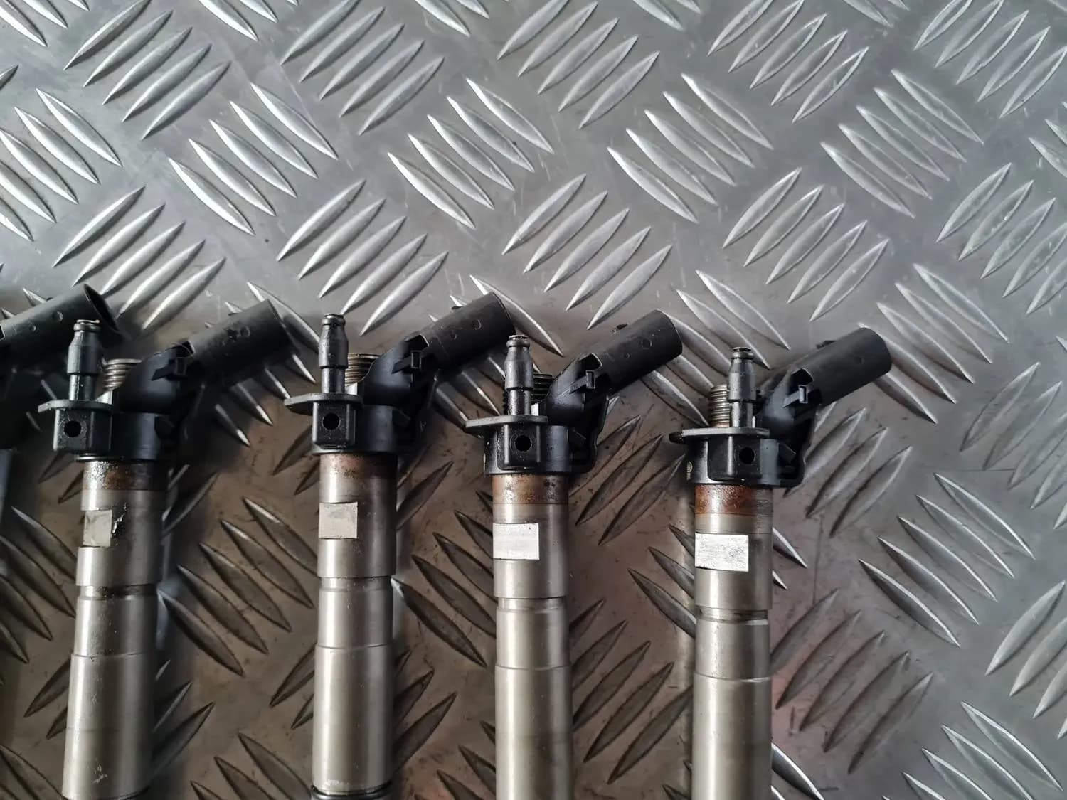Inyector de combustible AUDI A6 2008 - foto 5