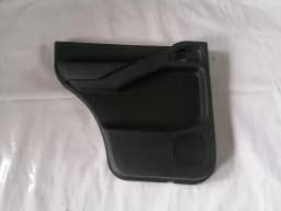 Revestimiento de la puerta trasera izquierda NISSAN PATHFINDER 2006