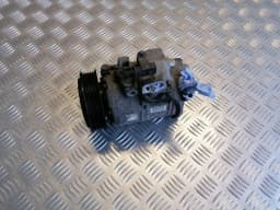 Compresor del aire acondicionado VW POLO 2011