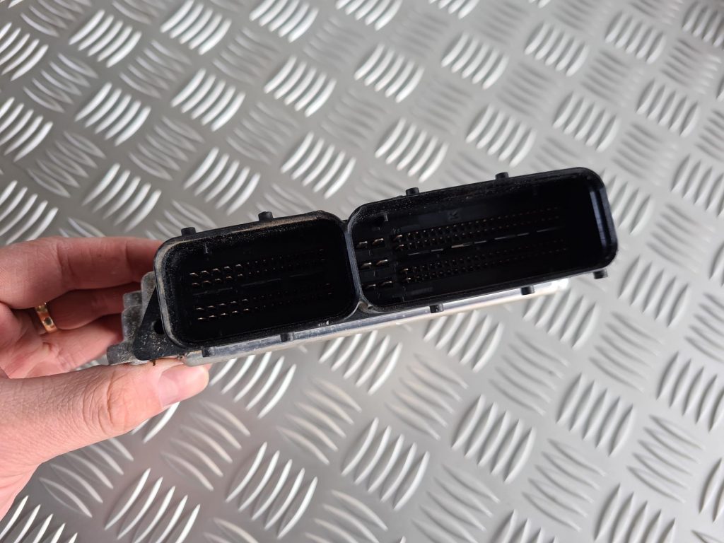 Dzinēja vadības bloks priekš OPEL VECTRA C 2008 2 Dzinēja vadības bloks priekš OPEL VECTRA C 2008