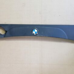 Dzinēja dekoratīva vāka daļa priekš BMW 520D E60 2006 ENG.