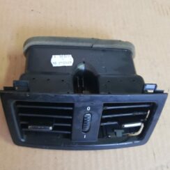 Centrālās konsoles gaisa vads priekš BMW 520D E60 2006 ENG.