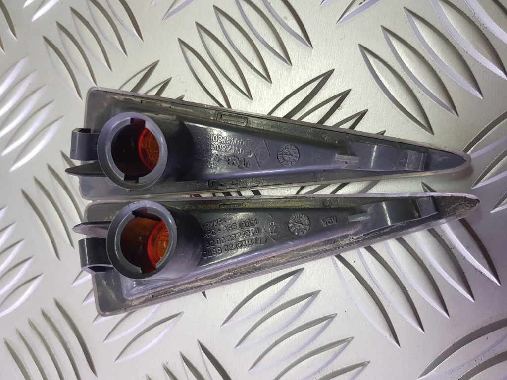 Pagrieziena signala lukturis priekš RENAULT ESPACE IV 2006