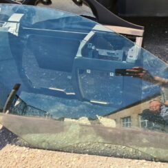 Priekšējo labo durvju stikls priekš BMW 520D E60 2006 ENG.