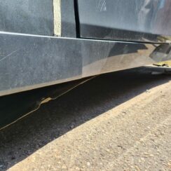 Ārēja sliekšņa kreisa uzlika priekš BMW 520D E60 2006 ENG.