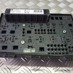 Drošinātāju bloks priekš OPEL ASTRA H STATION WAGON 2009