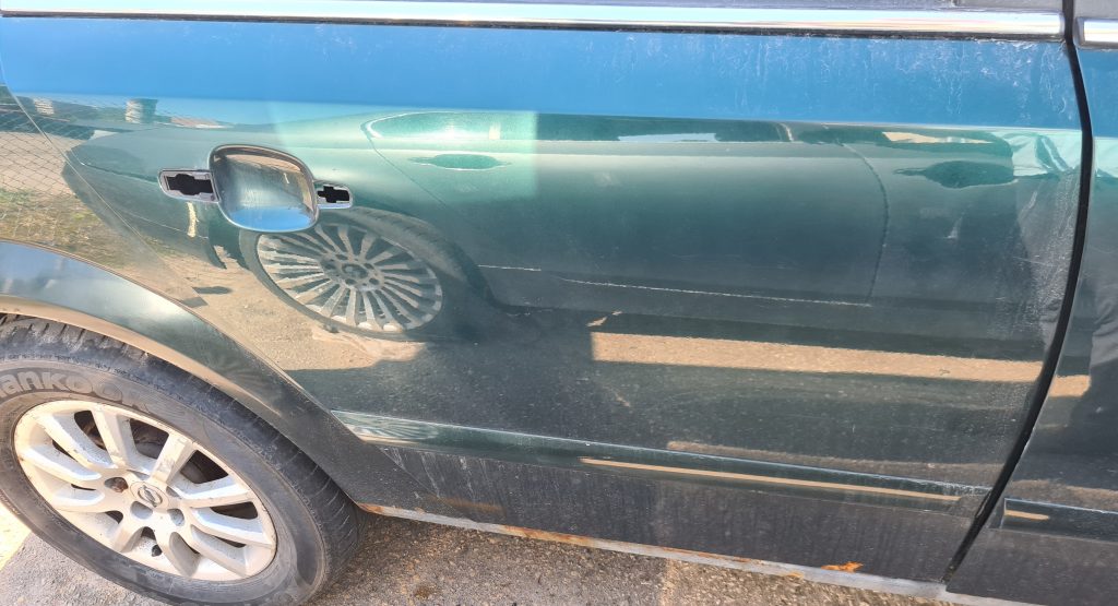 Aizmugurējās labās durvis priekš OPEL ASTRA H 2005 GREEN