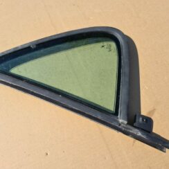 Kreiso durvju stūra stikls priekš SAAB 9-5 1999