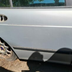 Aizmugurējās labās durvis priekš SAAB 9-5 1999