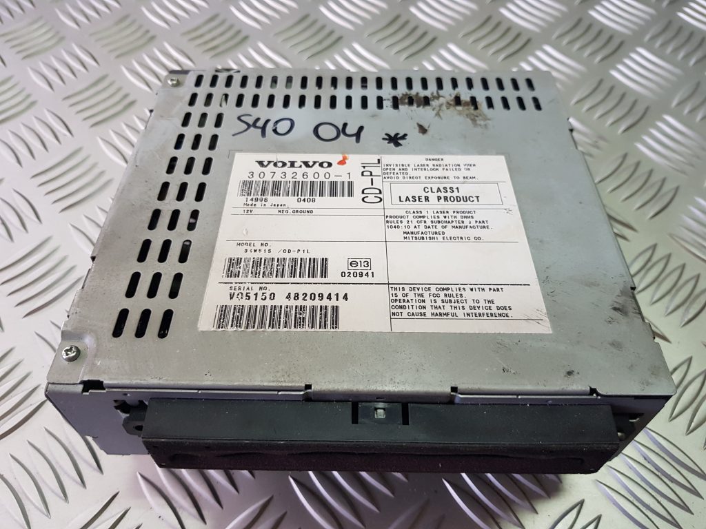 CD/DVD/Navigācijas bloks priekš VOLVO S40 2004 Grey 1 CD/DVD/Navigācijas bloks priekš VOLVO S40 2004 Grey